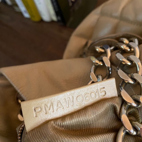 Burberry bucket bag - Picture 6 of 8